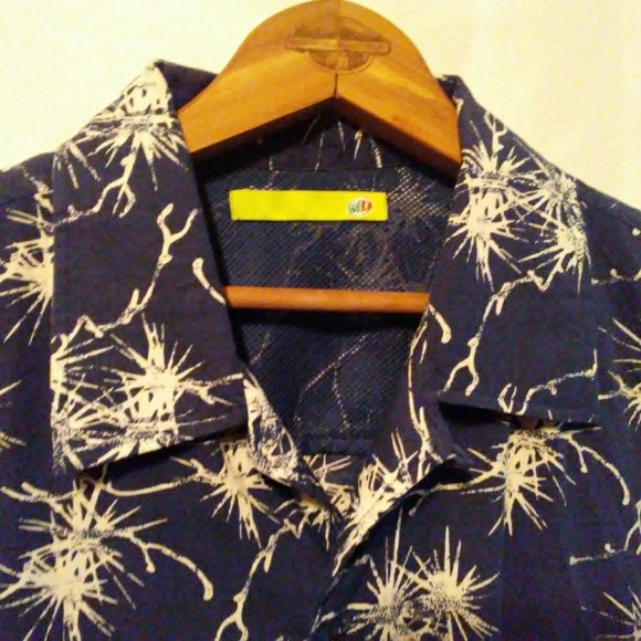 Mountain Dew Shirt Men's Sz L Short Sleeve Button - Picture 3 of 6